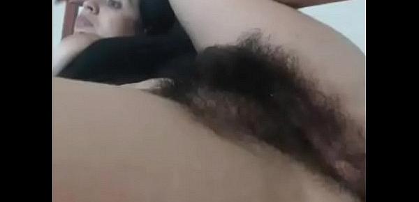  Amateur slut got hairy pussy